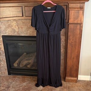 Chic Soul black flattering short sleeve maxi dress equivalent size XL